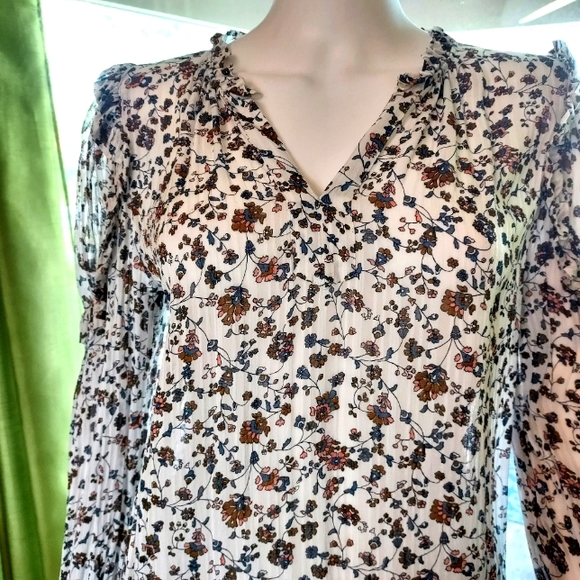 100% Viscose Prairie Top by Loft: Ann Taylor: Size M. - Picture 4 of 16